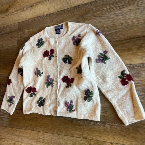Vtg Newton Trading Co 100% WOOL Cardigan Sweater PM Embroidered Floral Cottage - Picture 2 of 7